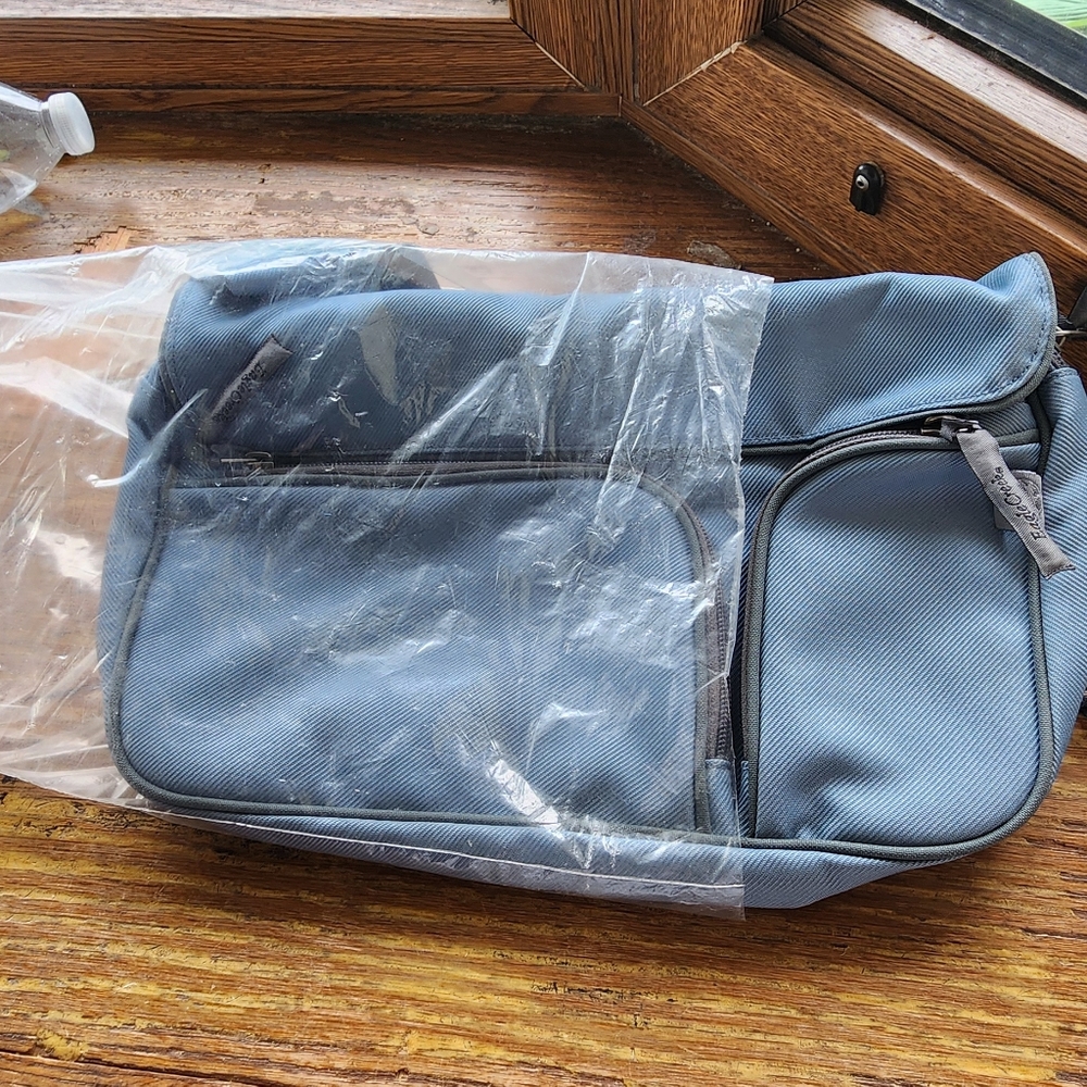 Medium Blue Eagle Creek Bag